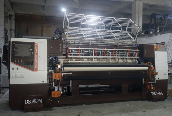 210CM Chiều rộng máy tính Multi Needle Quilting Machine Khóa kiểu khâu cho bộ pyjama